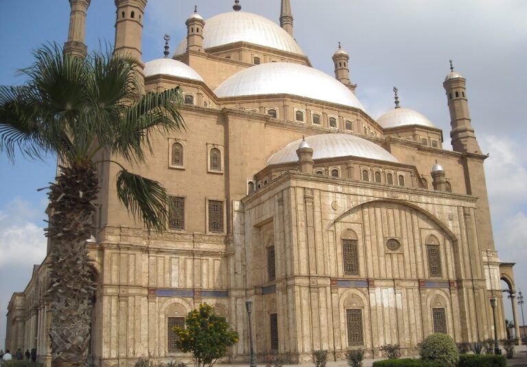 Lire la suite à propos de l’article Histoire de la grande mosquée du Caire