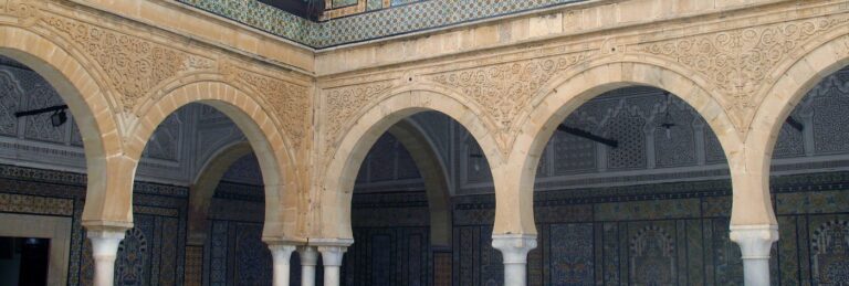 Lire la suite à propos de l’article Pourquoi la grande mosquée de Kairouan fait de l’ombre aux poils du Barbier