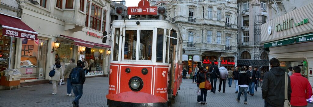 Lire la suite à propos de l’article Comment monter par le funiculaire à Istanbul