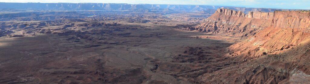 Lire la suite à propos de l’article Pitons rocheux et nids d’aigle sur la route des Needles, l’autre versant de Canyonlands