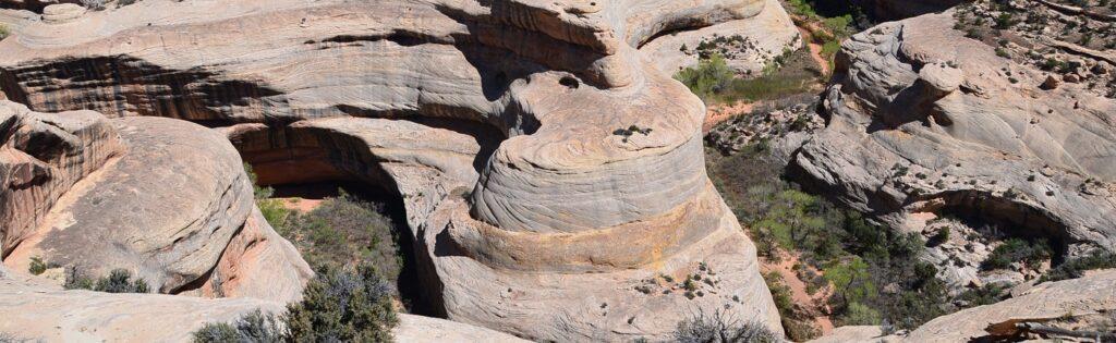 Lire la suite à propos de l’article Natural Bridge Monument, la joie de randonner dans l’ouest américain