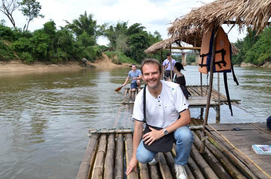 Lire la suite à propos de l’article Comment descendre la rivière Kwaï sur un radeau de bambou en Thaïlande ?