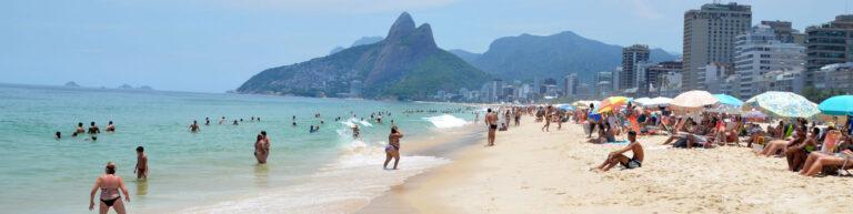 Lire la suite à propos de l’article Le chic du chic à Rio, sur la plage d’Ipanema