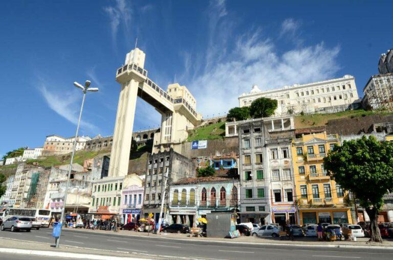 Lire la suite à propos de l’article Découvrir la ville basse de Salvador de Bahia, gardienne de la baie de tous les saints