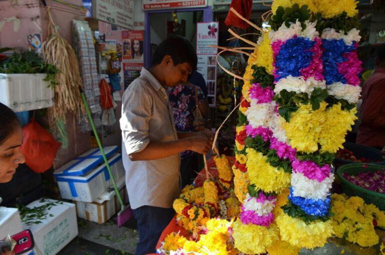 Lire la suite à propos de l’article Au cœur de Little India et Orchad Road, dans la fièvre de Singapour