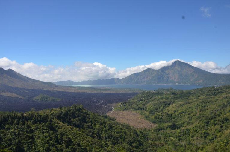 Lire la suite à propos de l’article Autour du volcan Agung et du mont Batur, Bali , île de beauté