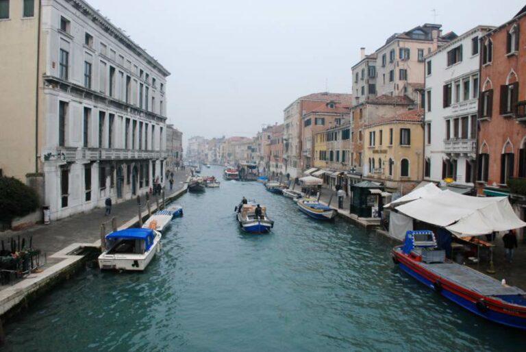 Lire la suite à propos de l’article Comment découvrir le Grand canal de Venise à bord du Vaporetto